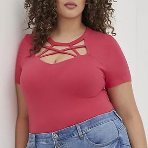 Strappy Tee - Foxy Magenta